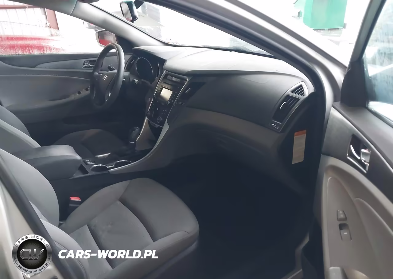 2015 Hyundai Sonata Hybrid VIN:KMHEC4A4XFA128637 - 5