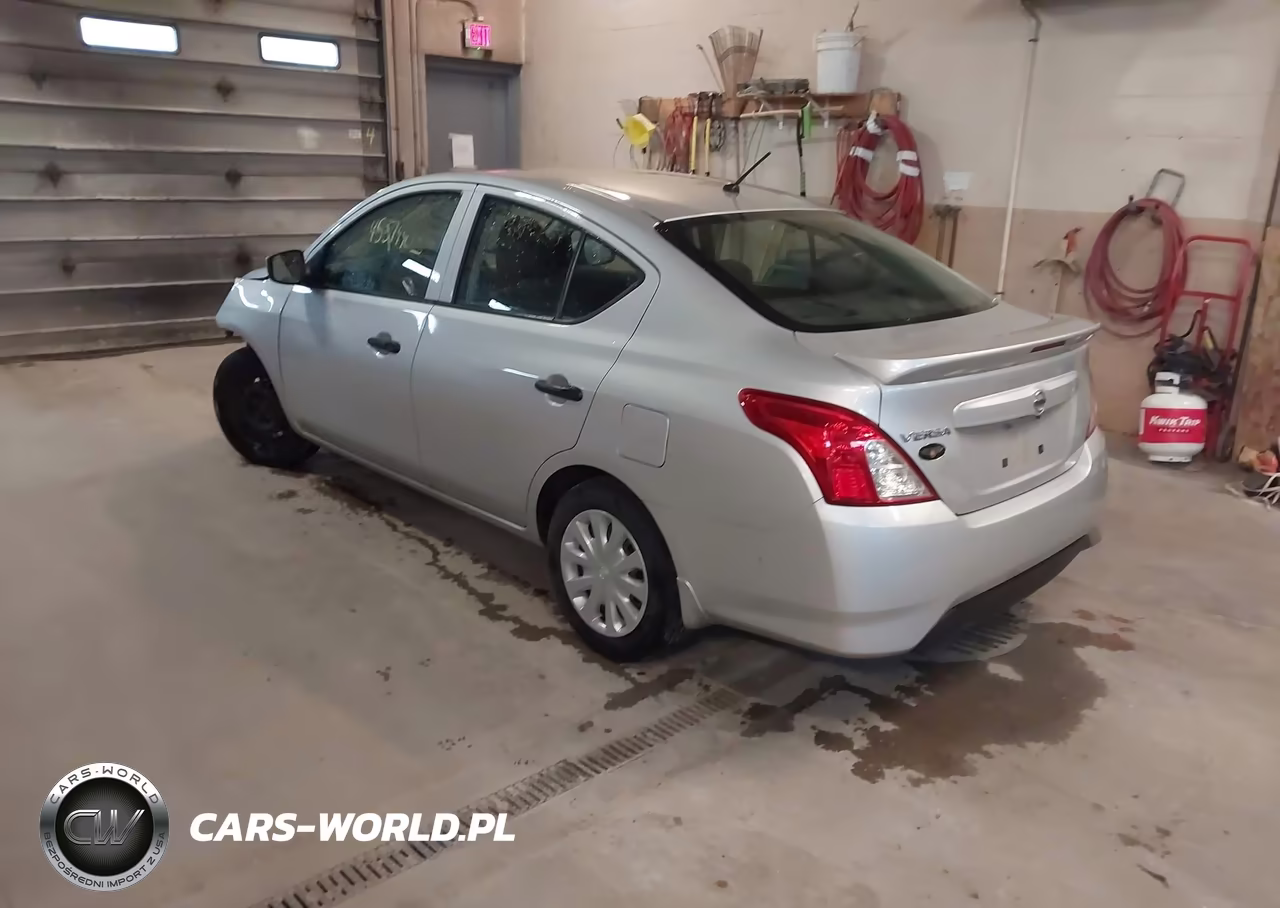 2018 Nissan Versa 1.6 S+ VIN:3N1CN7AP5JL829107 - 3