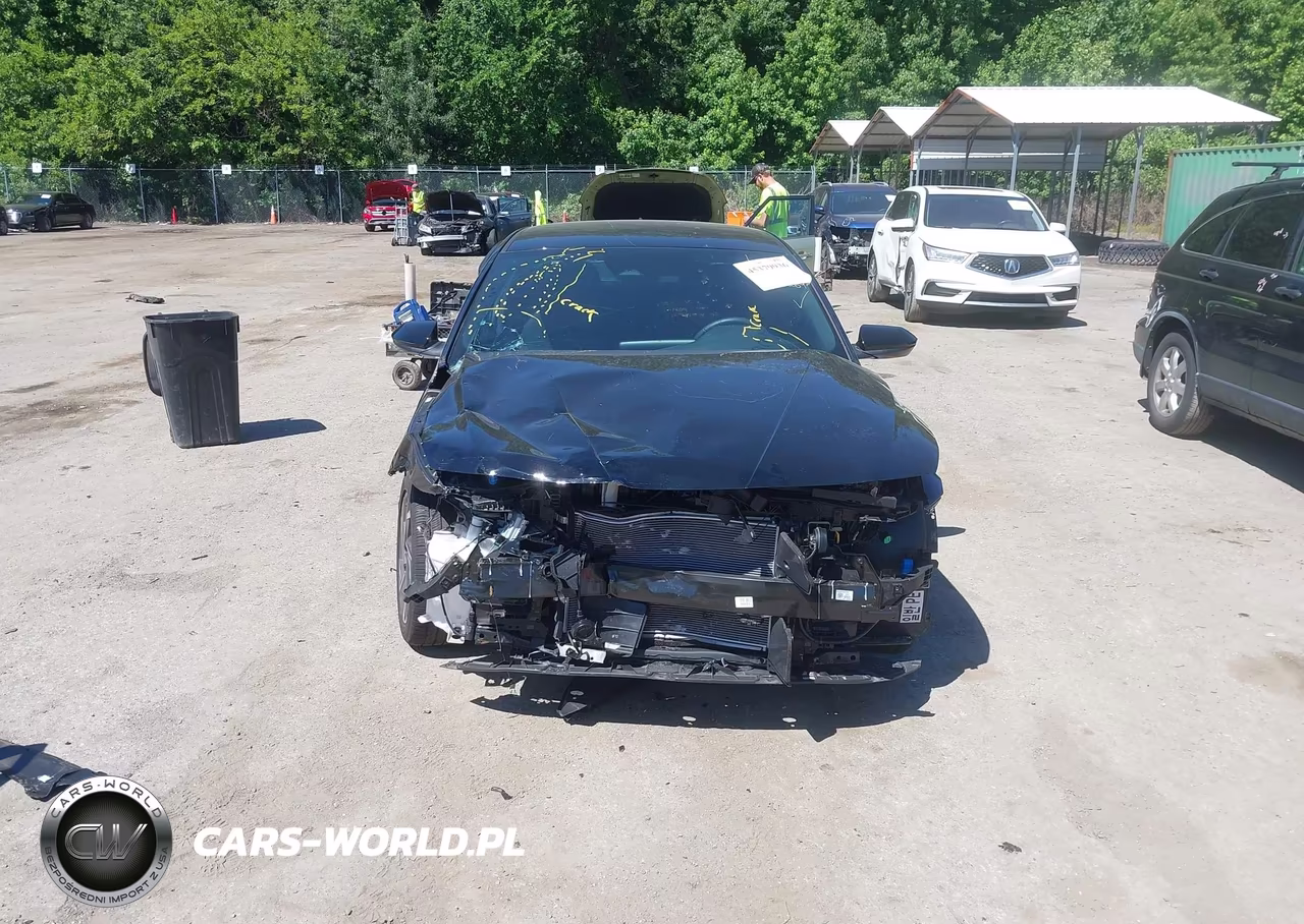 2025 Hyundai Elantra Sel Sport VIN:KMHLM4DGXSU066269 - 13