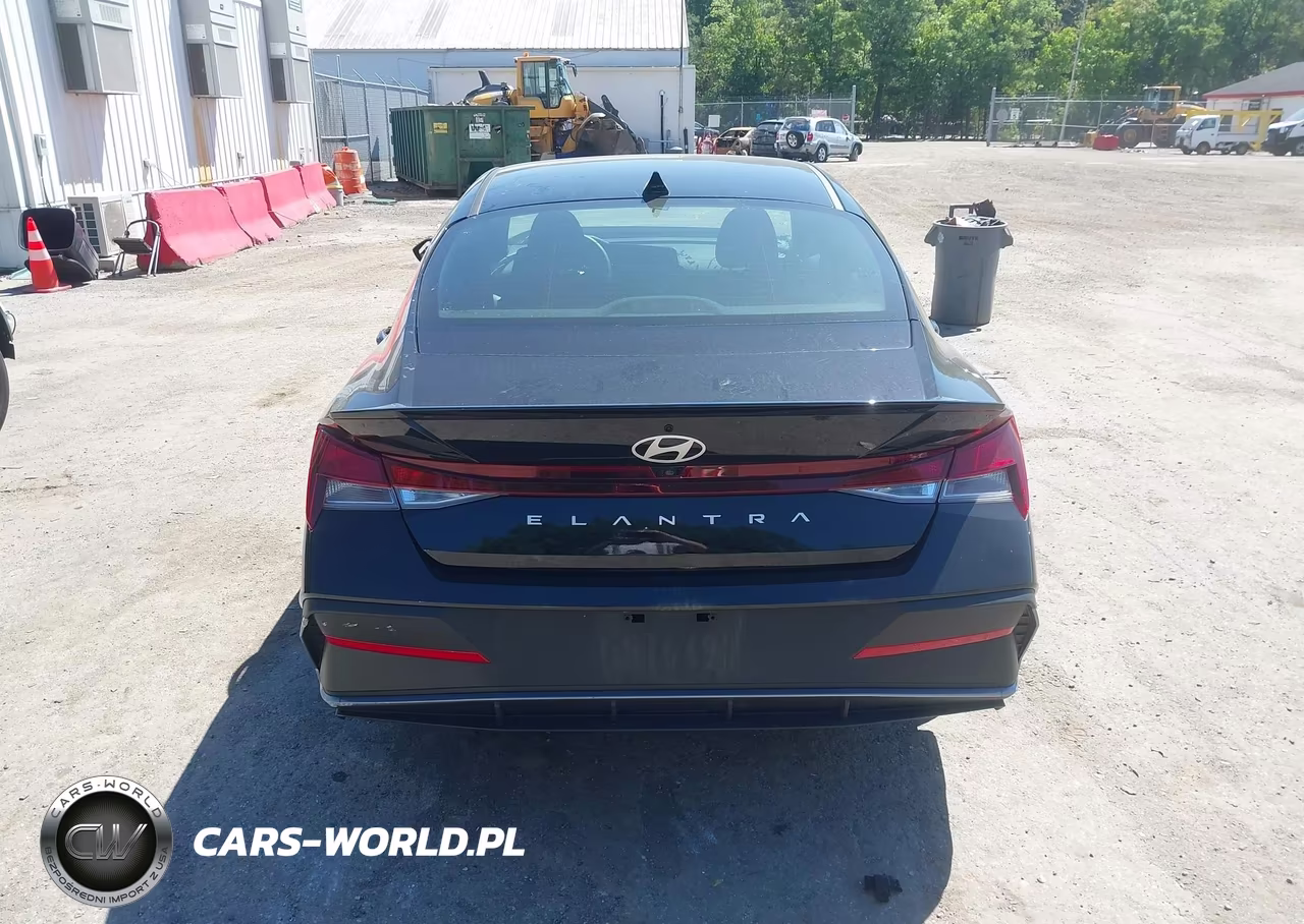 2025 Hyundai Elantra Sel Sport VIN:KMHLM4DGXSU066269 - 17