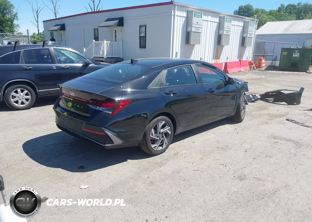 2025 Hyundai Elantra Sel Sport VIN:KMHLM4DGXSU066269 - 4