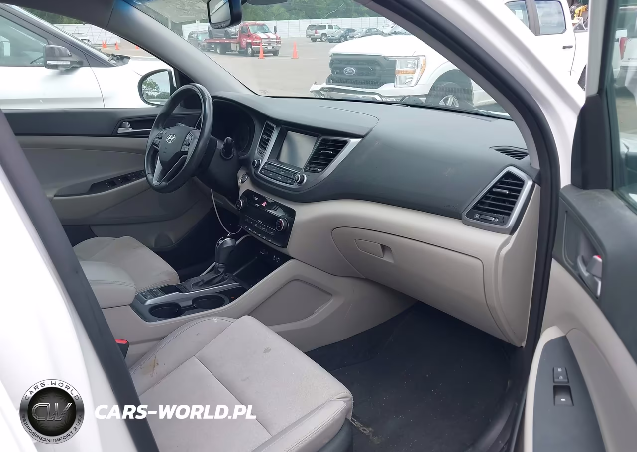 2018 Hyundai Tucson Value VIN:KM8J3CA20JU629373 - 5