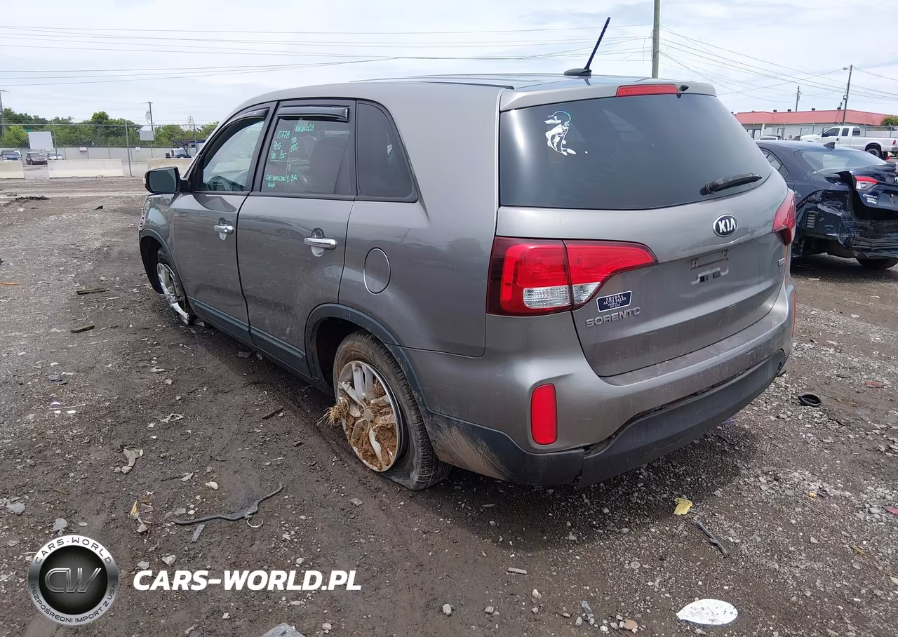 2015 Kia Sorento Lx VIN:5XYKT3A61FG626468 - 3