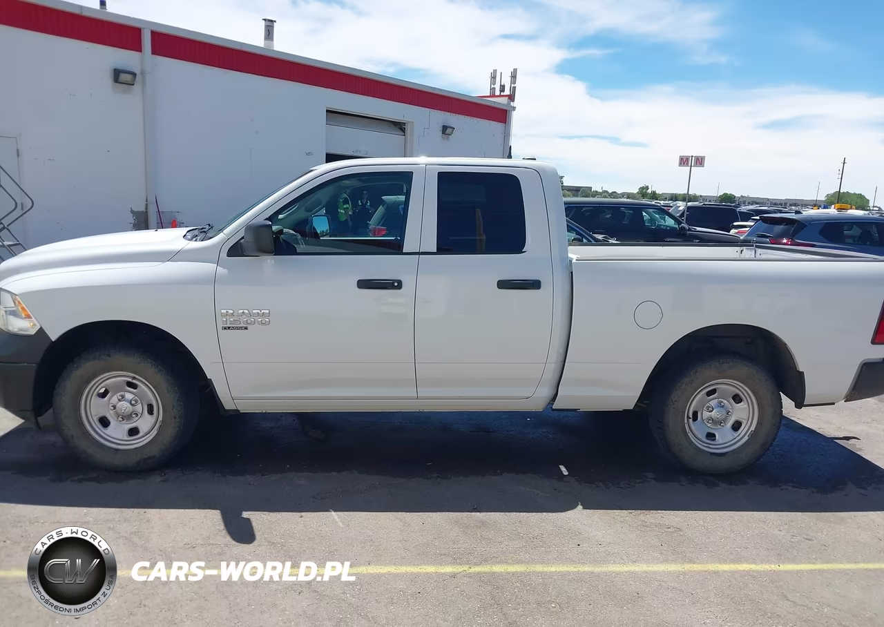 2019 Ram 1500 Classic VIN:1C6RR7FG4KS645548 - 14