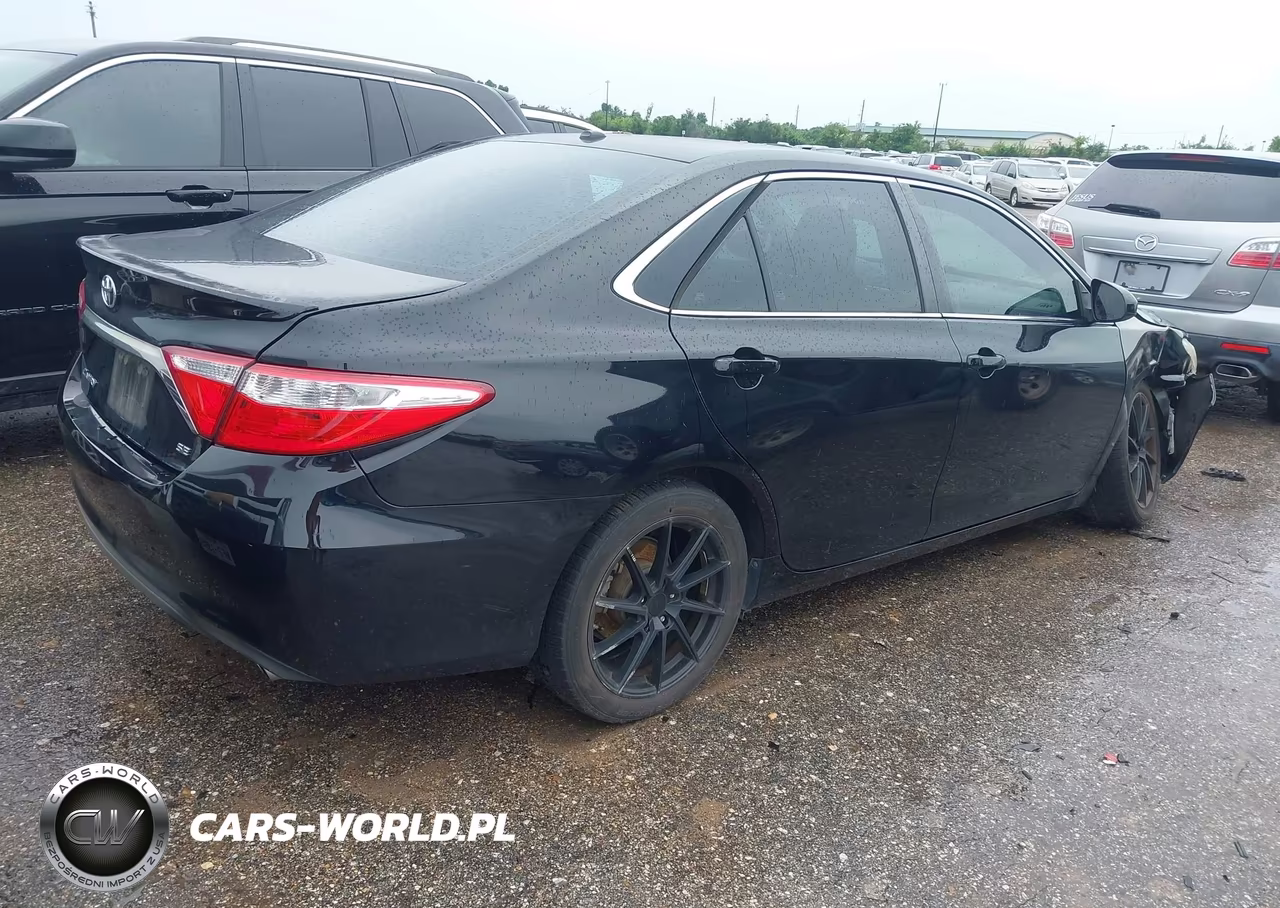 2016 Toyota Camry Se VIN:4T1BF1FK3GU218745 - 4