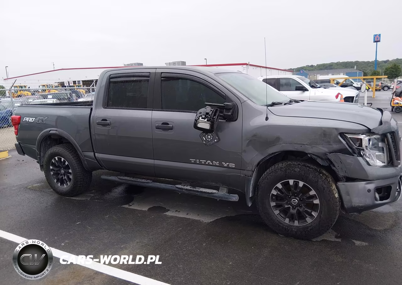 2018 Nissan Titan Pro-4X VIN:1N6AA1E56JN530969 - 14