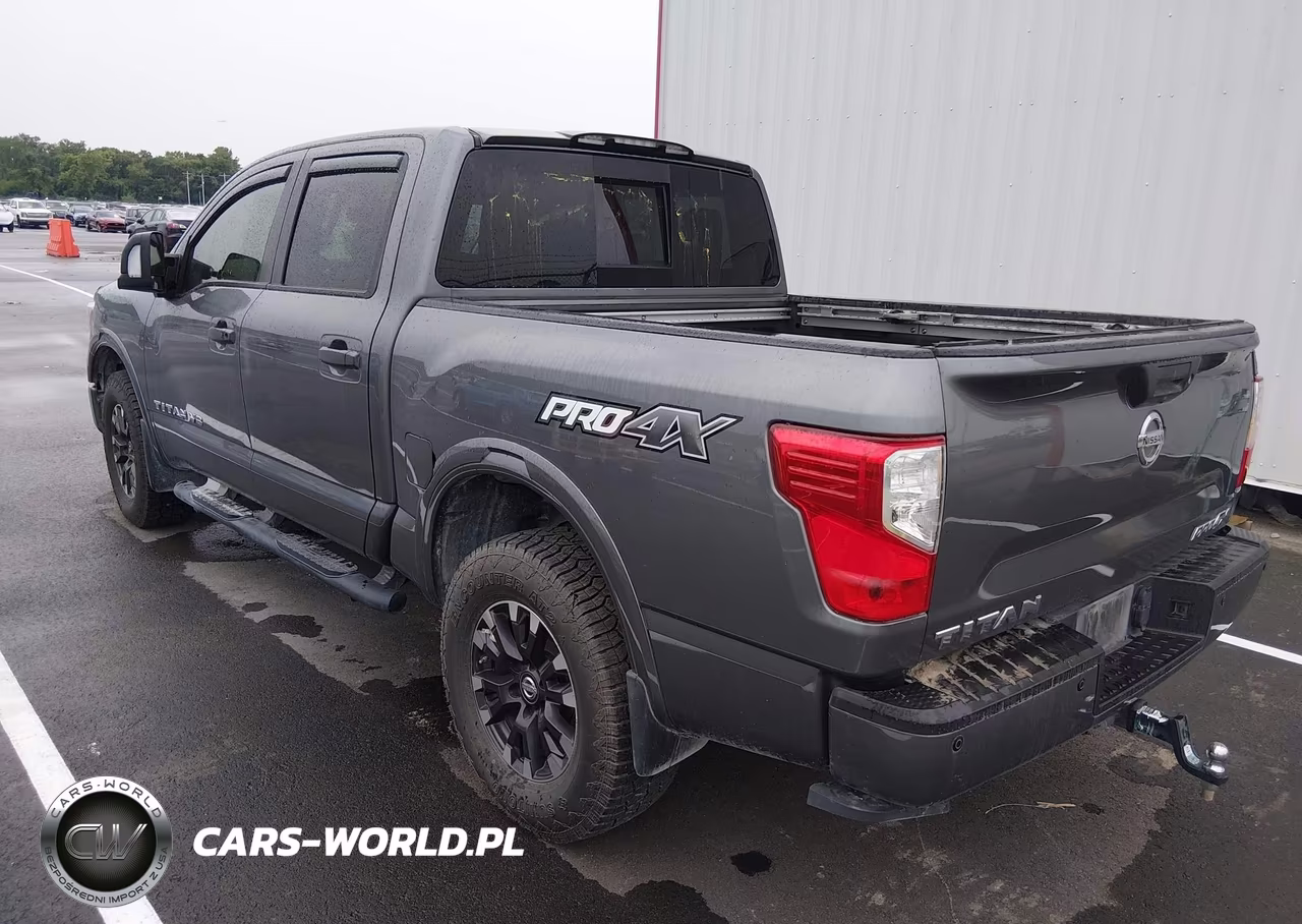 2018 Nissan Titan Pro-4X VIN:1N6AA1E56JN530969 - 3
