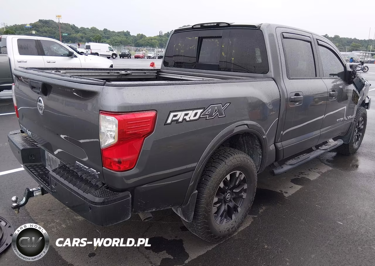 2018 Nissan Titan Pro-4X VIN:1N6AA1E56JN530969 - 4