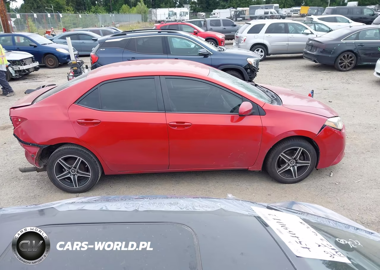 2015 Toyota Corolla Le VIN:5YFBURHE2FP257323 - 13