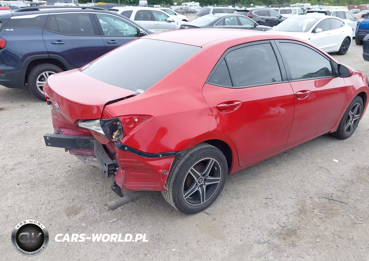 2015 Toyota Corolla Le VIN:5YFBURHE2FP257323 - 4
