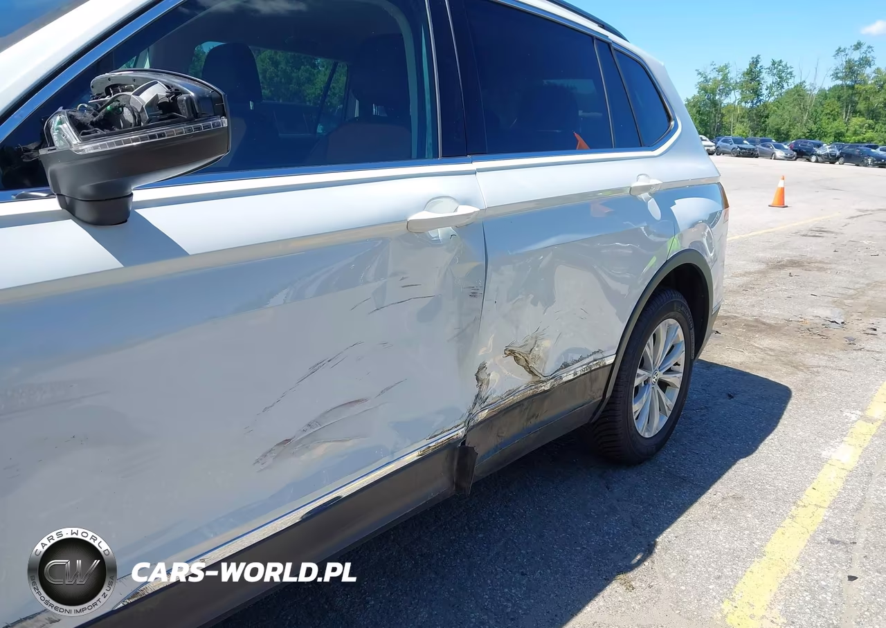 2018 Volkswagen Tiguan 2.0T Se-2.0T Sel VIN:3VV2B7AXXJM173502 - 6