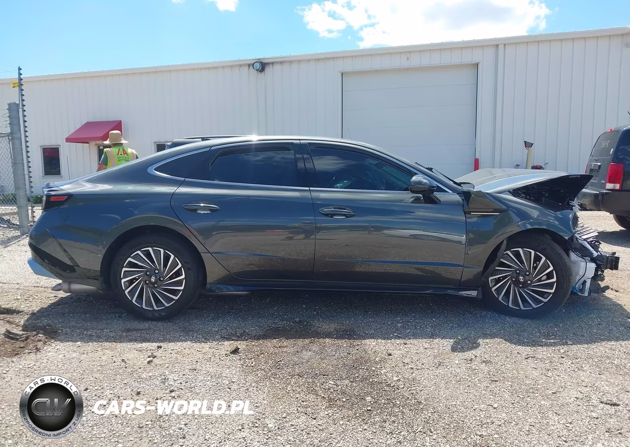 2025 Hyundai Sonata Hybrid Sel VIN:KMHL34JJXSA123686 - 13