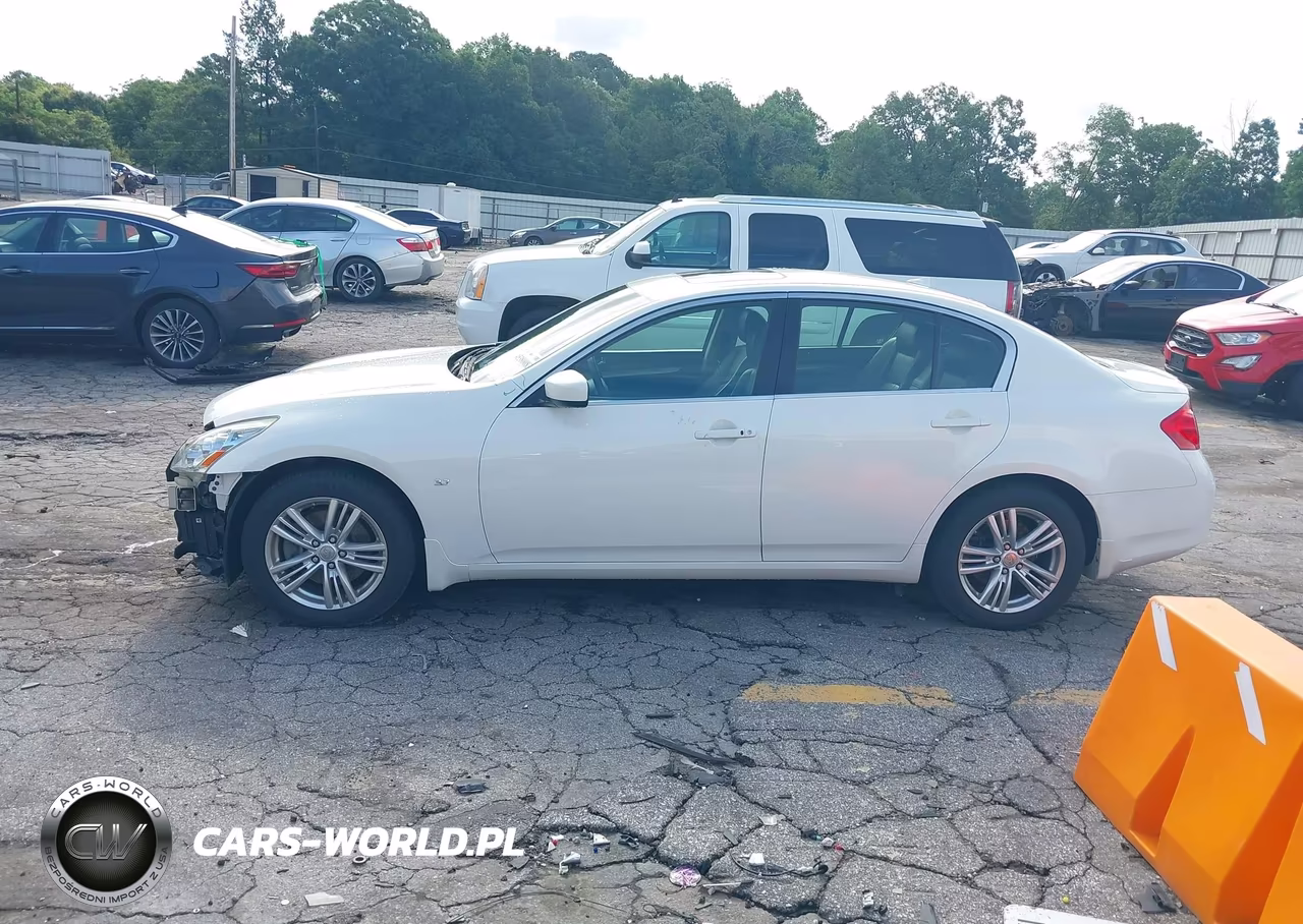 2015 Infiniti Q40 VIN:JN1CV6AR5FM521539 - 14