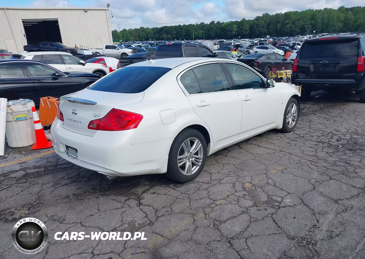 2015 Infiniti Q40 VIN:JN1CV6AR5FM521539 - 4