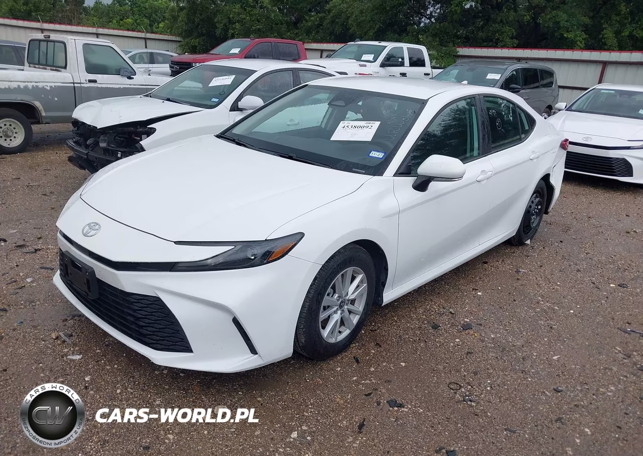 2026 Toyota Camry Le VIN:4T1DAACK1TU252379 - 2