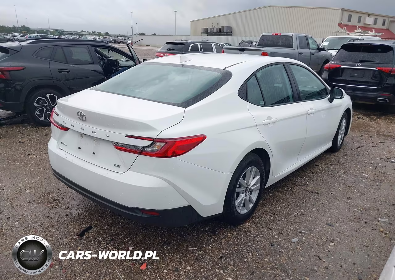 2026 Toyota Camry Le VIN:4T1DAACK1TU252379 - 4