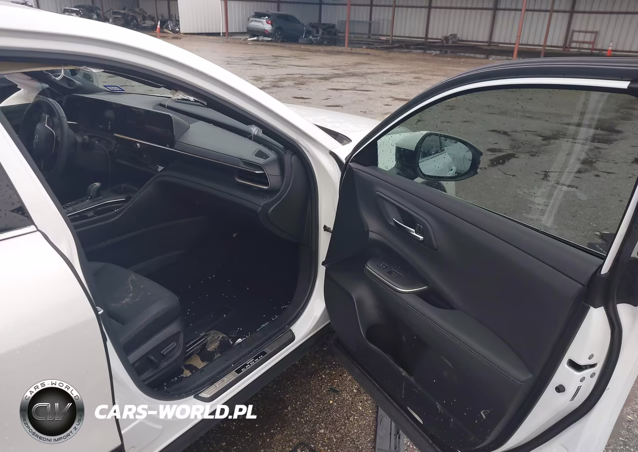 2023 Toyota Crown Limited VIN:JTDAAAAF2P3017658 - 5