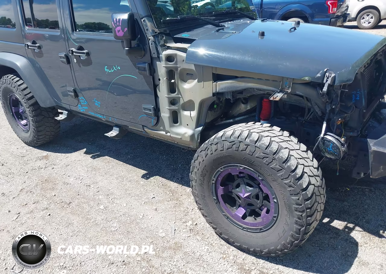 2016 Jeep Wrangler Unlimited Sport VIN:1C4BJWDG9GL314724 - 6