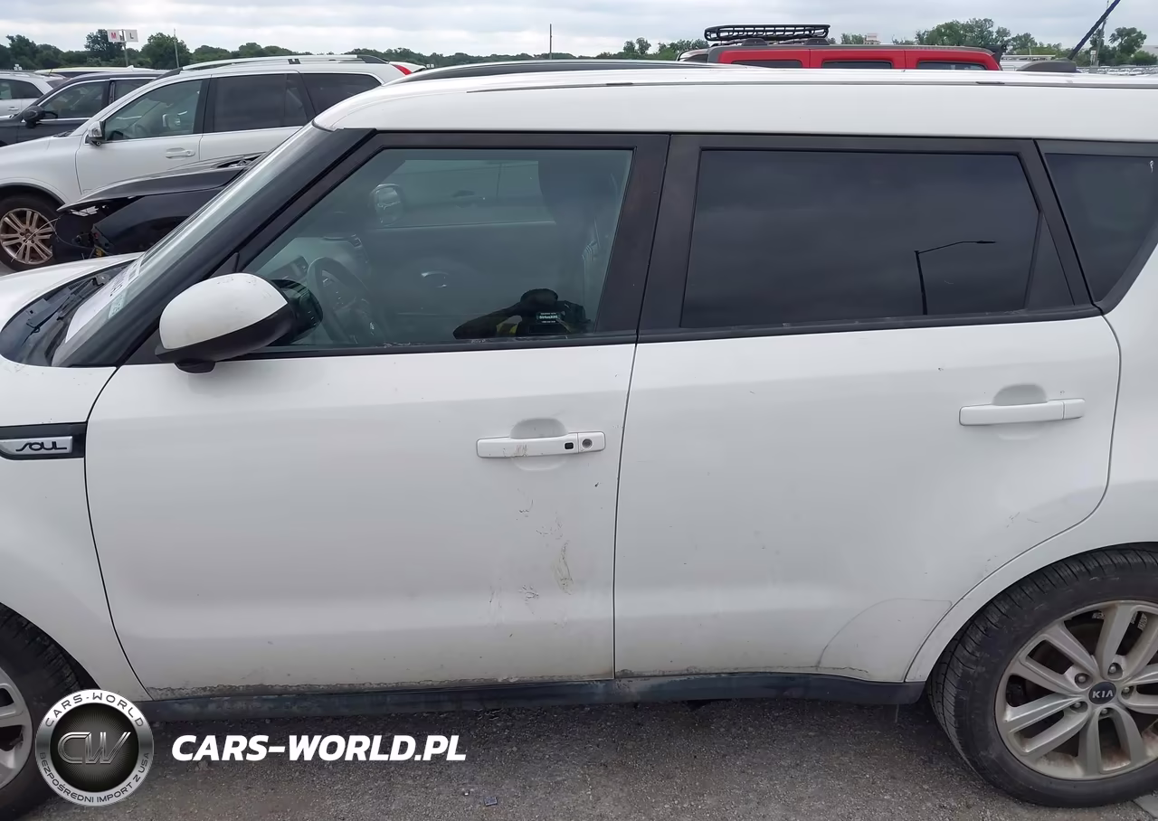 2019 Kia Soul + VIN:KNDJP3A54K7639777 - 14