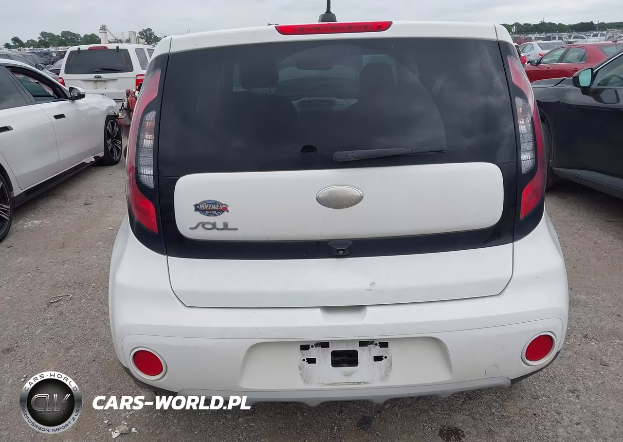 2019 Kia Soul + VIN:KNDJP3A54K7639777 - 16