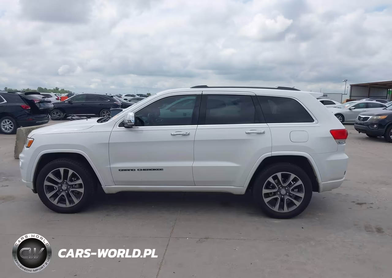 2018 Jeep Grand Cherokee Overland 4X2 VIN:1C4RJECG3JC301291 - 14