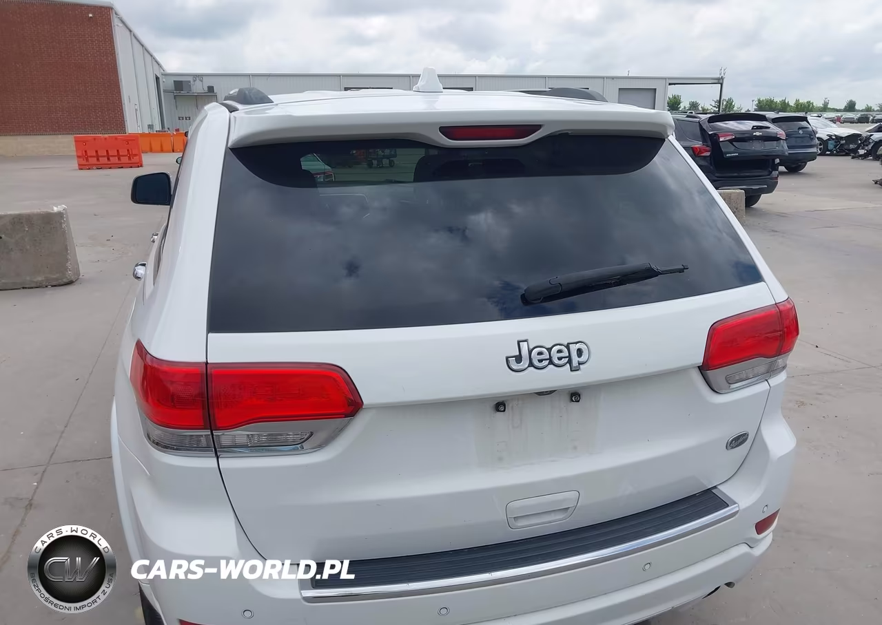 2018 Jeep Grand Cherokee Overland 4X2 VIN:1C4RJECG3JC301291 - 19