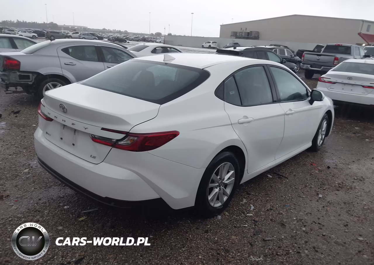 2025 Toyota Camry Le VIN:4T1DAACKXSU561394 - 4