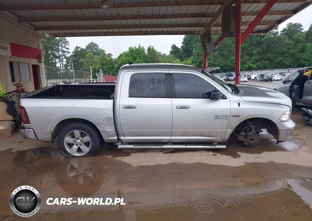 2016 Ram 1500 Lone Star VIN:1C6RR6LT8GS269889 - 13