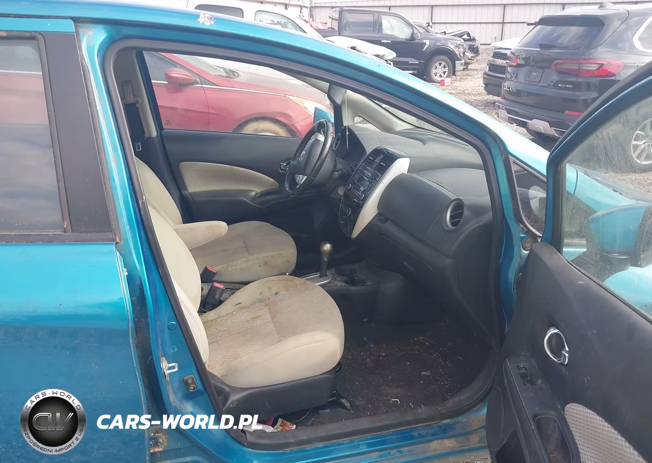 2015 Nissan Versa Note S (Sr)-S Plus-Sl-Sr-Sv VIN:3N1CE2CPXFL353203 - 5