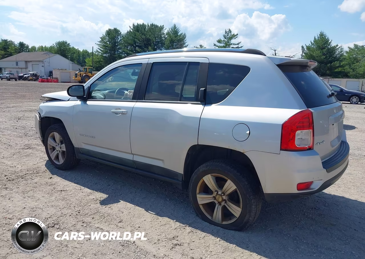 2011 Jeep Compass VIN:1J4NF1FB5BD193464 - 3