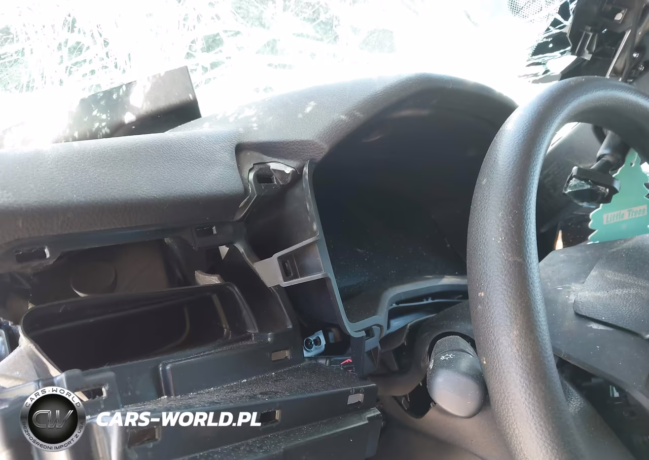 2025 Toyota Camry Le VIN:4T1DAACK9SU108951 - 15