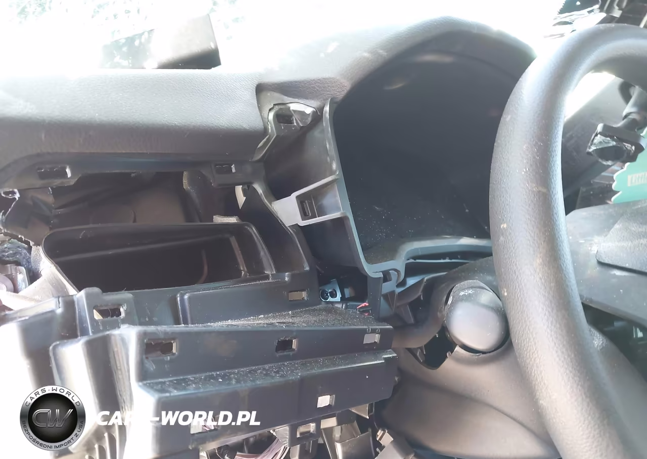 2025 Toyota Camry Le VIN:4T1DAACK9SU108951 - 7