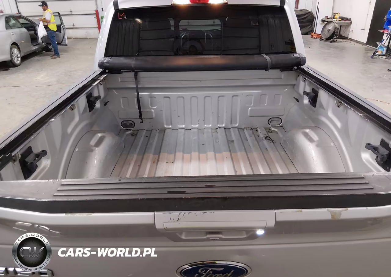 2017 Ford F-150 Lariat VIN:1FTEW1EP2HKC82626 - 19