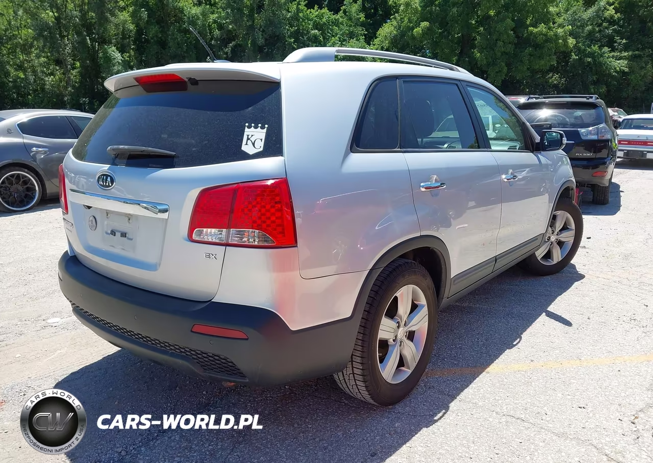 2013 Kia Sorento Ex VIN:5XYKU3A68DG417562 - 4