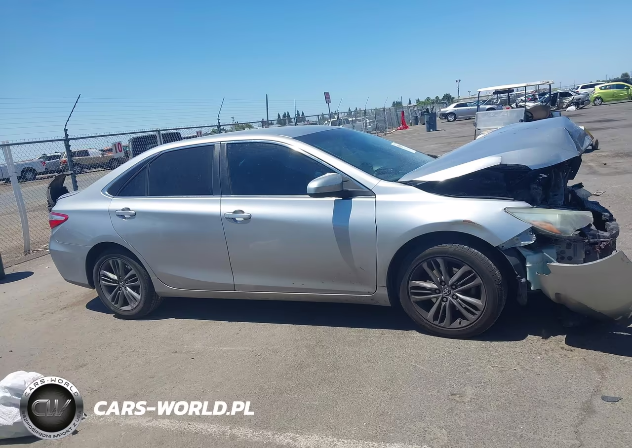 2016 Toyota Camry Se VIN:4T1BF1FK3GU156666 - 13