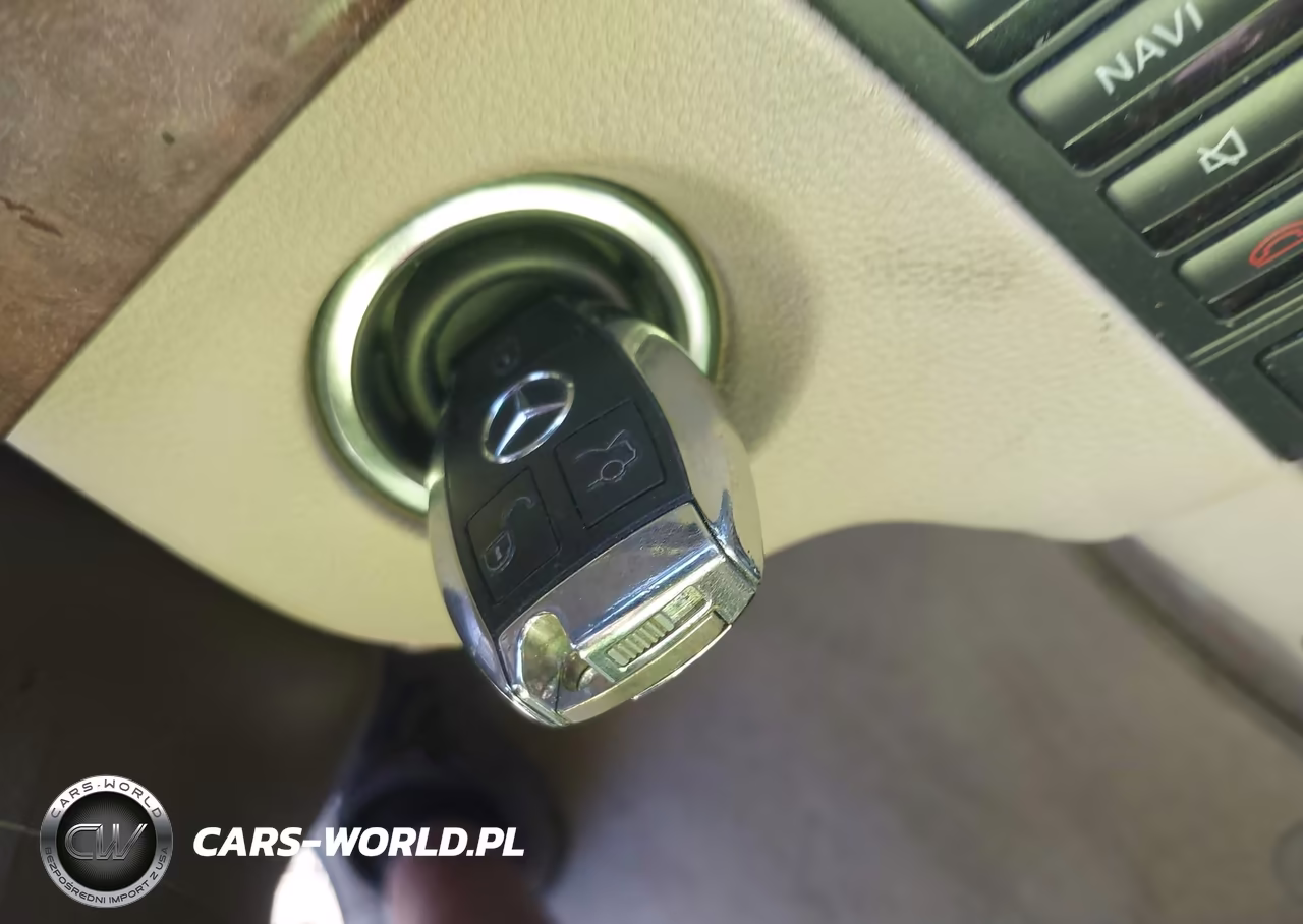 2012 Mercedes-Benz E 350 4Matic VIN:WDDHF8JB3CA658092 - 11