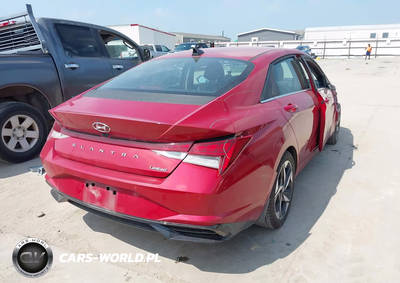 2022 Hyundai Elantra Limited VIN:KMHLP4AG4NU266869 - 4