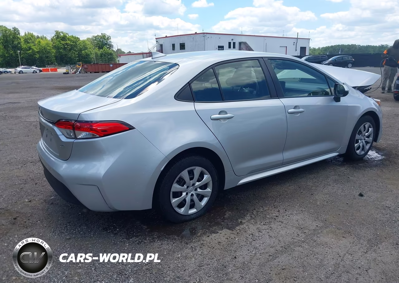 2023 Toyota Corolla Le VIN:JTDB4MEE2PJ001003 - 4