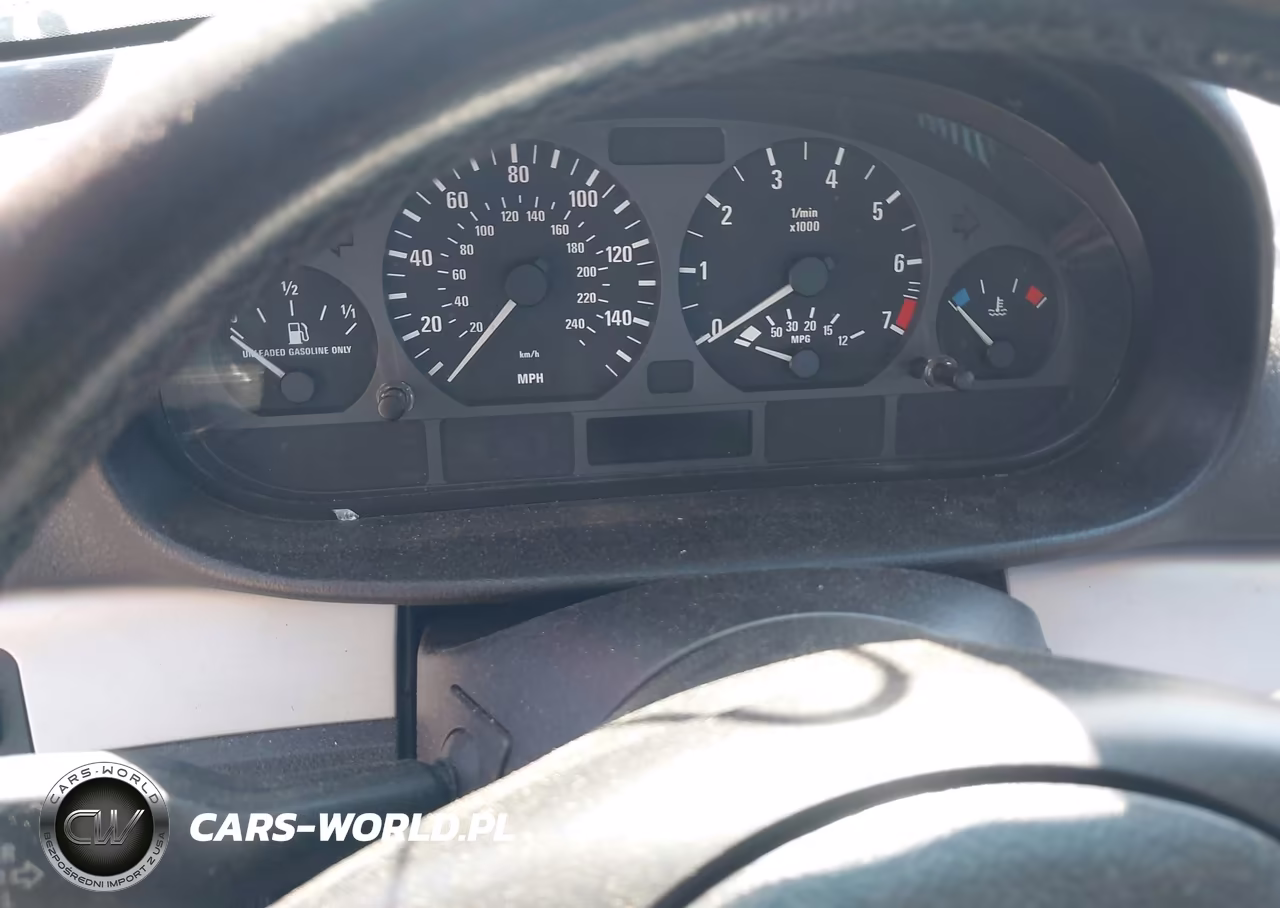 2003 BMW 3 Series 325Xi VIN:WBAEU33443PF60545 - 7