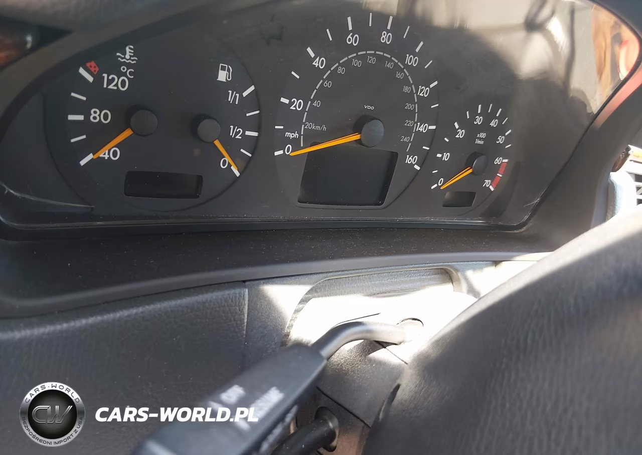 2001 Mercedes-Benz E 320 VIN:WDBJF65J71B378697 - 7
