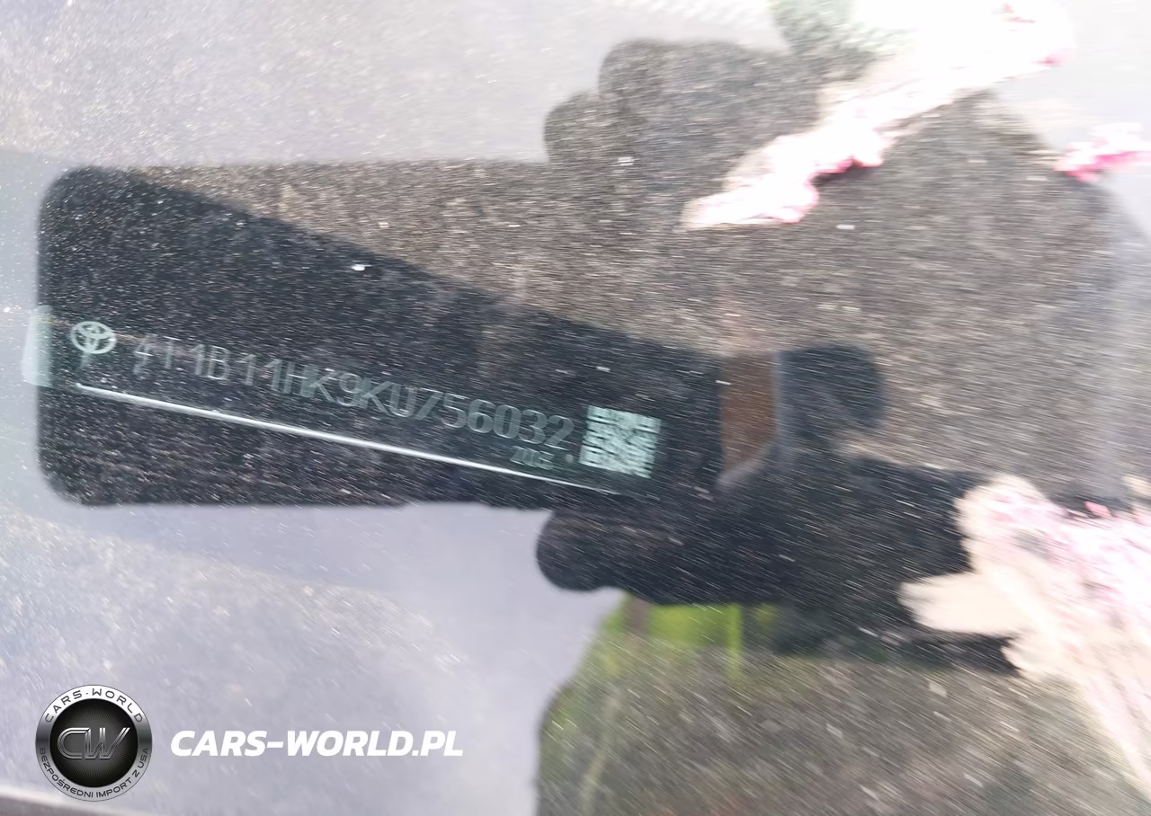 2019 Toyota Camry Le VIN:4T1B11HK9KU756032 - 17