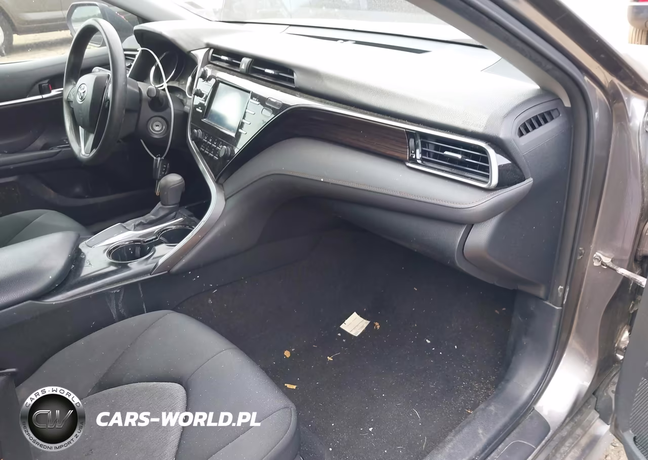 2019 Toyota Camry Le VIN:4T1B11HK9KU756032 - 5