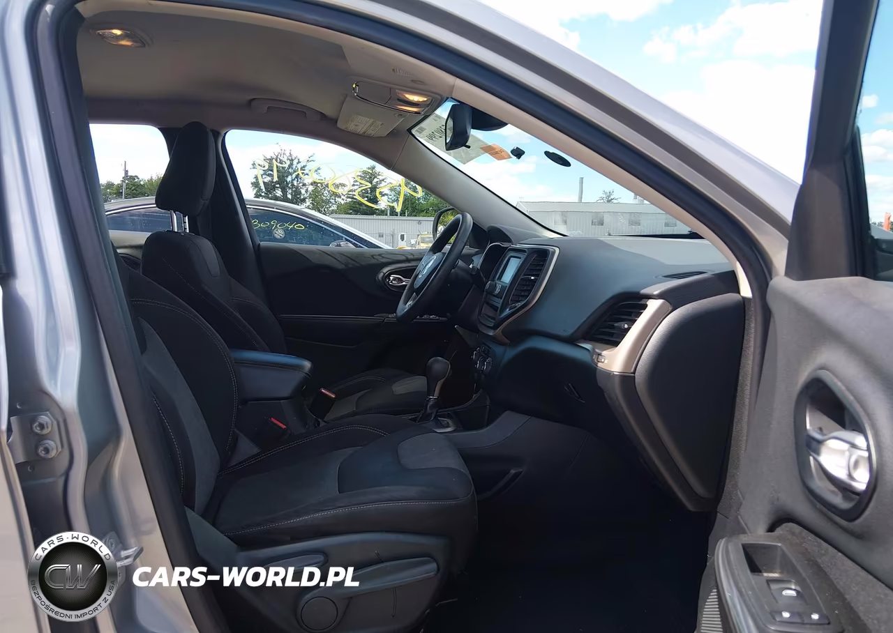 2014 Jeep Cherokee Sport VIN:1C4PJLAB2EW157854 - 5