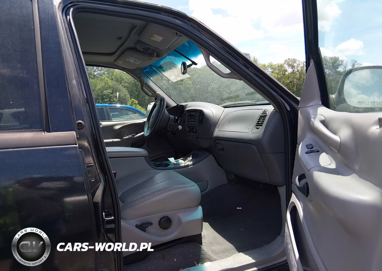 2001 Ford Expedition Xlt VIN:1FMPU16L51LA36904 - 5