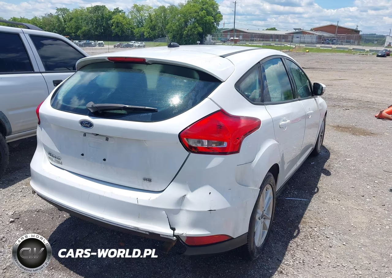 2017 Ford Focus Se VIN:1FADP3K25HL267387 - 6