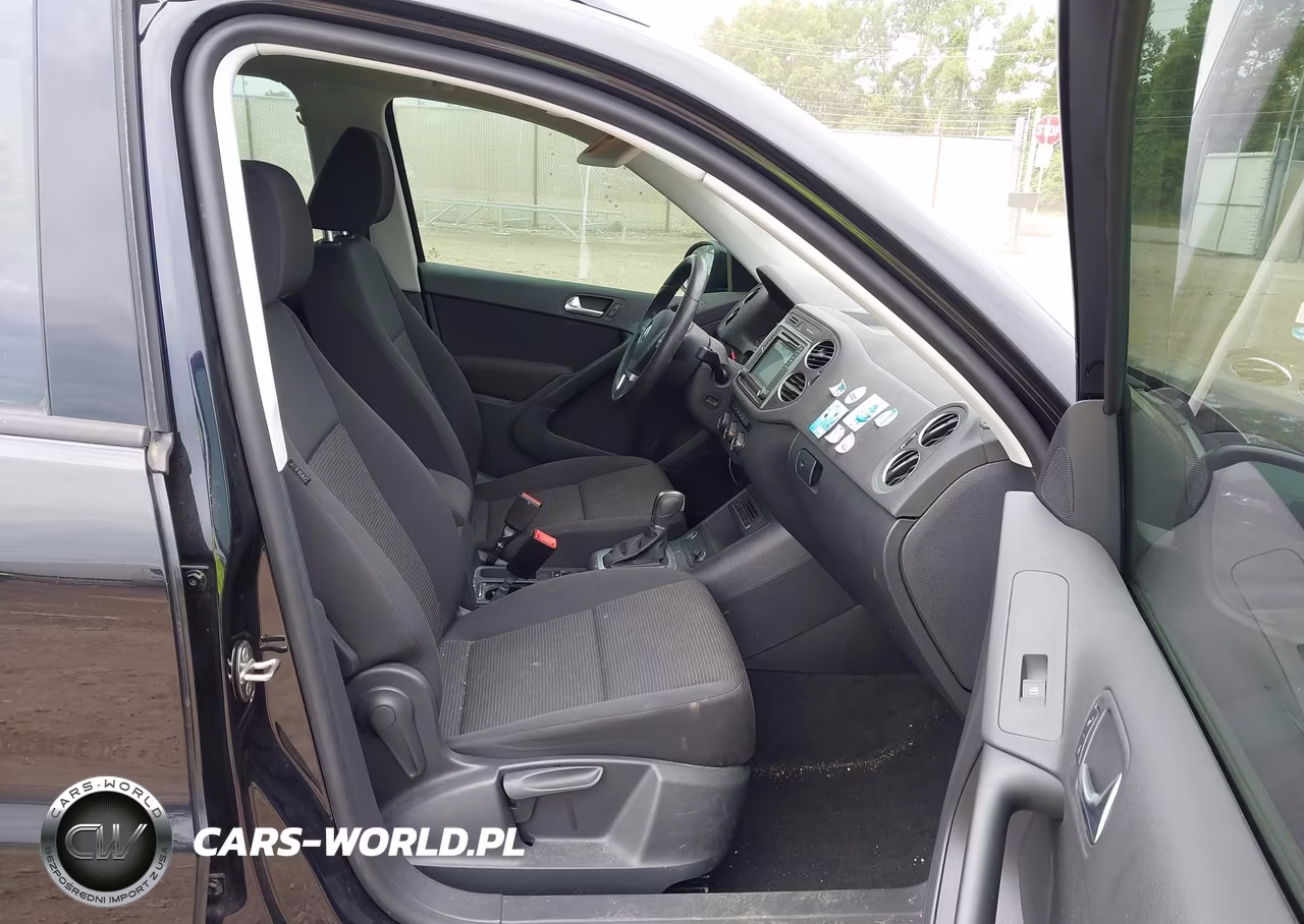 2017 Volkswagen Tiguan 2.0T-2.0T S VIN:WVGBV7AX3HK052782 - 5