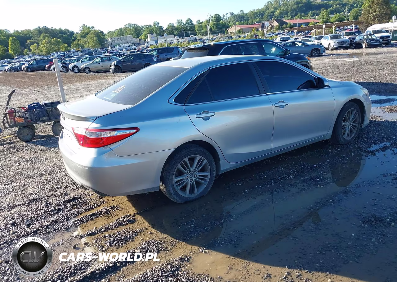 2015 Toyota Camry Se VIN:4T1BF1FK9FU003966 - 4
