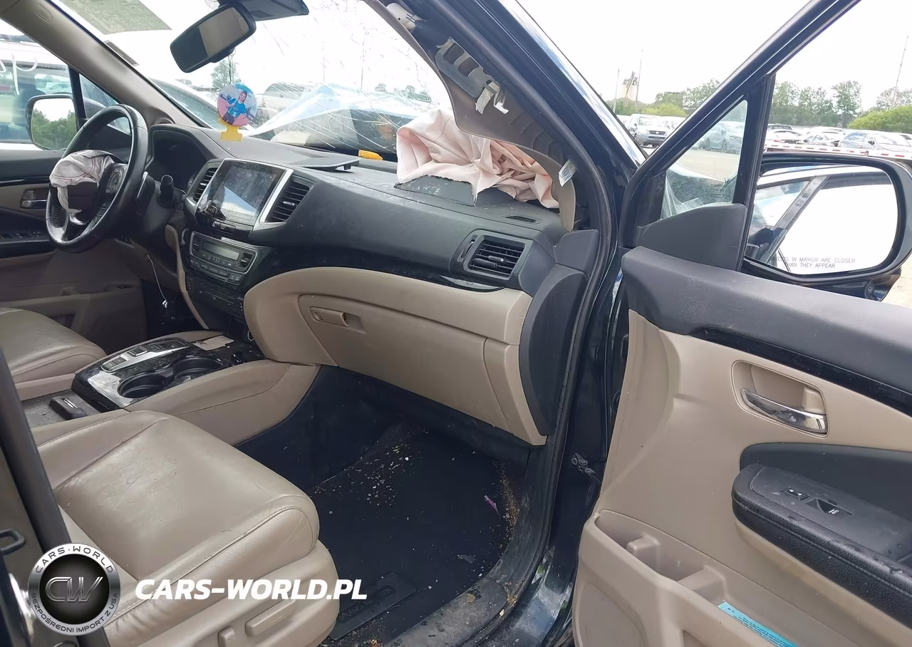 2017 Honda Pilot Touring VIN:5FNYF6H94HB041946 - 5