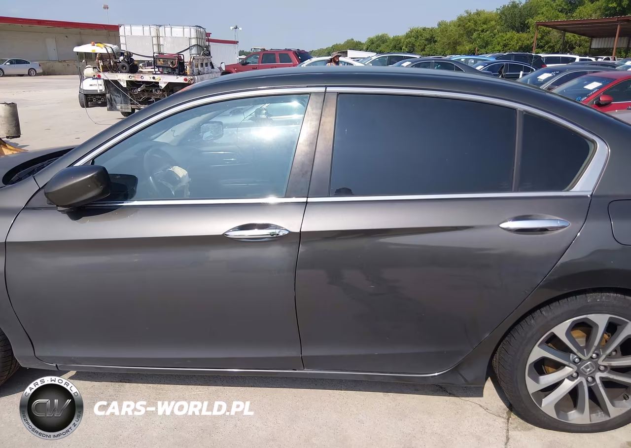 2014 Honda Accord Sport VIN:1HGCR2F58EA087215 - 15