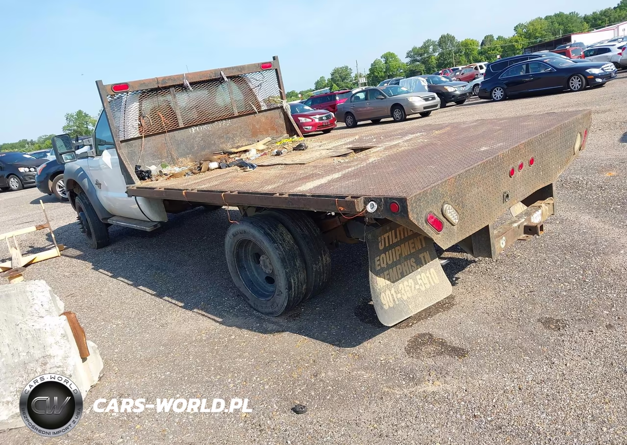 2011 Ford F550 VIN:1FDVF5GT1BEB94052 - 3